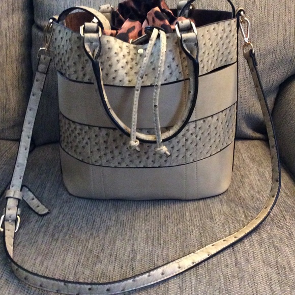 Ostrich Stripe Drawstring Satchel - Picture 1 of 7
